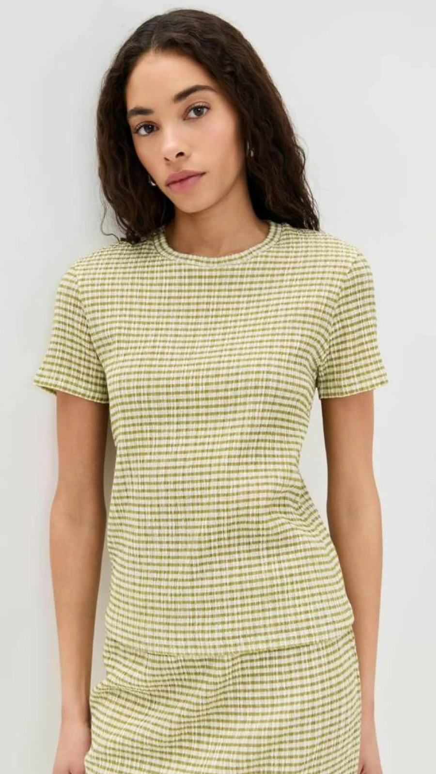 Vince Women's Classic Crewneck T-Shirt | Soft Cotton Essential Top