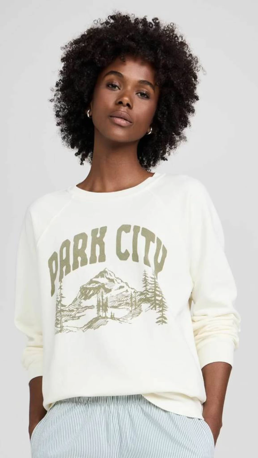 Original Retro Brand Women's Vintage Park City Sweatshirt - Cozy Pullover Crewneck Fleece Top