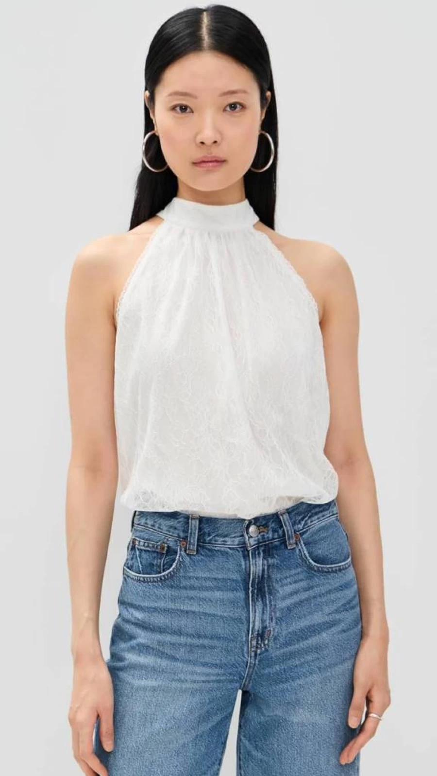 alice + olivia Women's Maris Halter Neck Blouse Elegant Gathered Top Fashionable Feminine Apparel