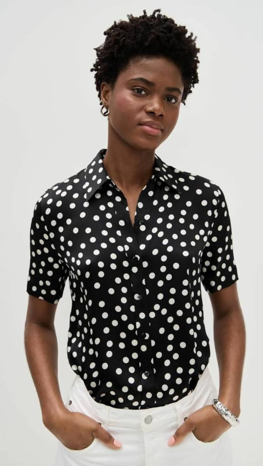 L'AGENCE Women's Ellah Short Sleeve Blouse | Casual Chic Top for Women