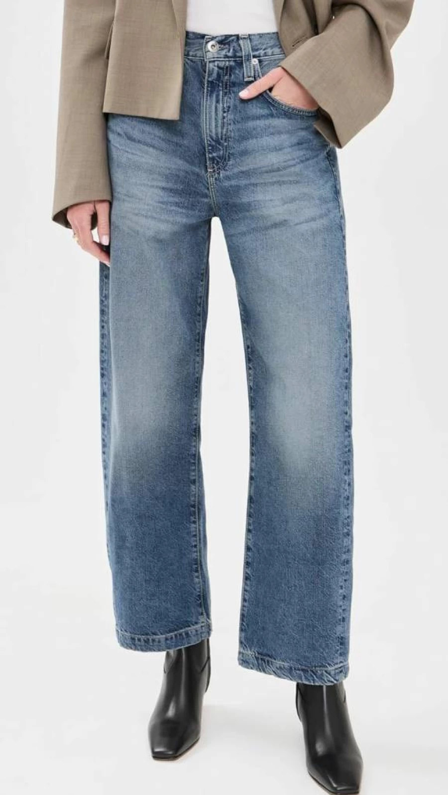 AG Adriano Goldschmied Women's Hattie High Rise Barrel Jeans in Bari Wash