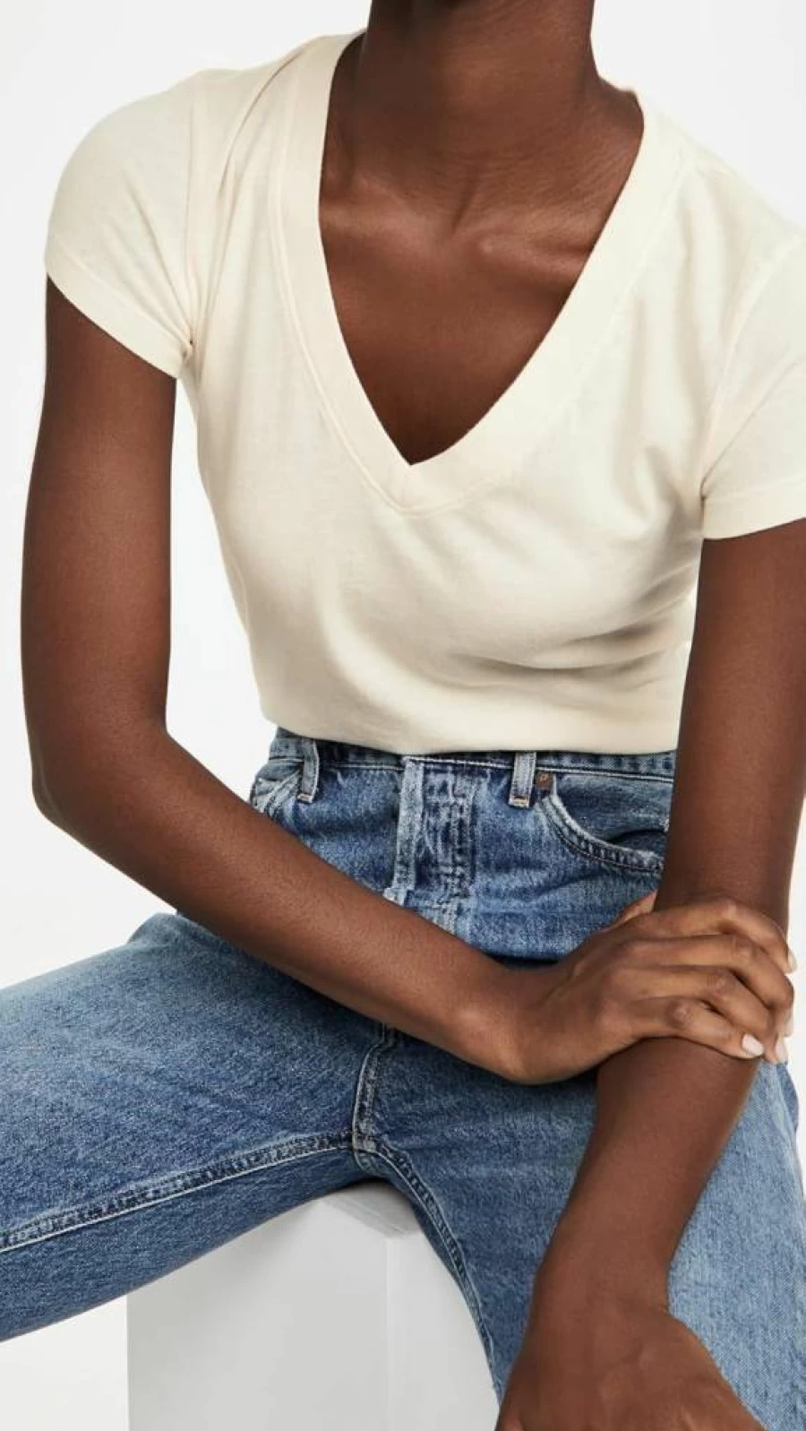 L'AGENCE Women's Becca V-Neck T-Shirt | Soft Cotton Casual Tee