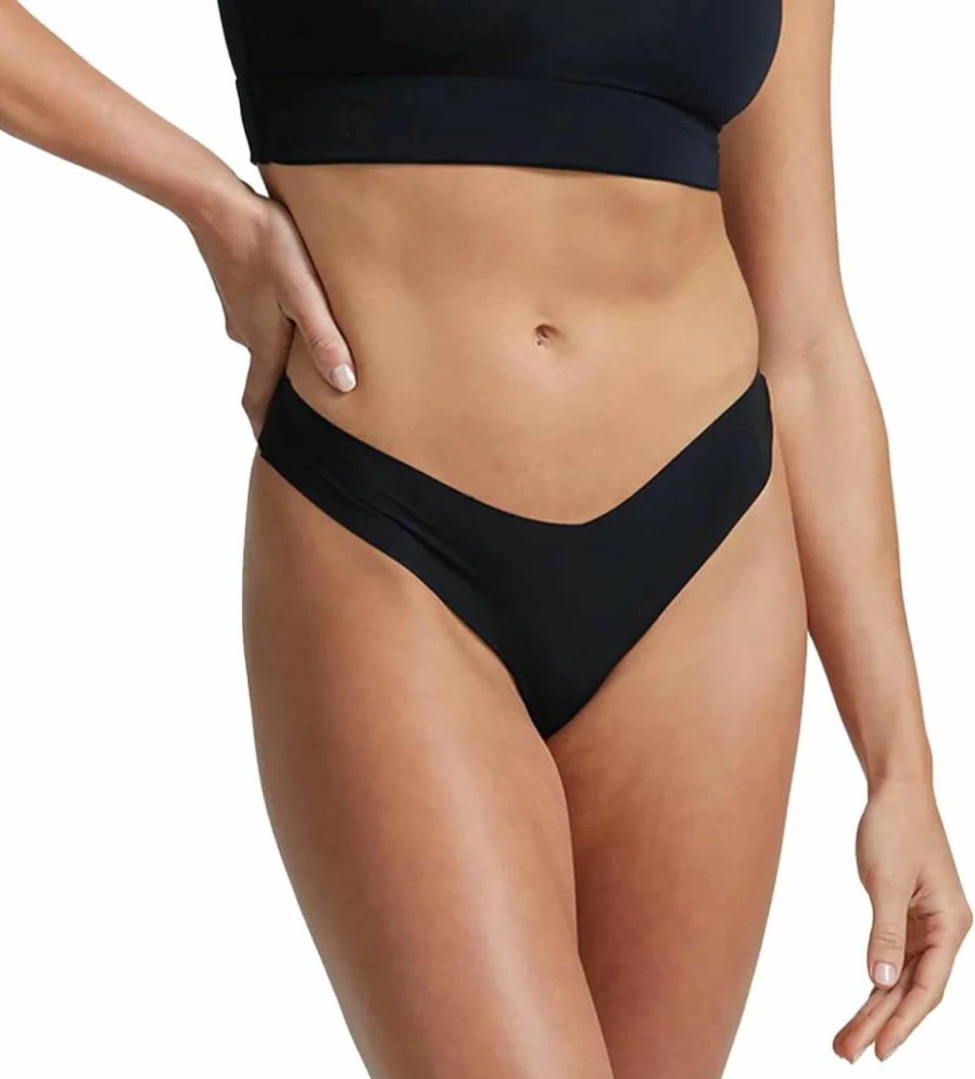 Commando Classic Solid Thong 3-Pack - Seamless No-Show Underwear with Lay-Flat Edges, Comfortable & Machine Washable Women's Thongs