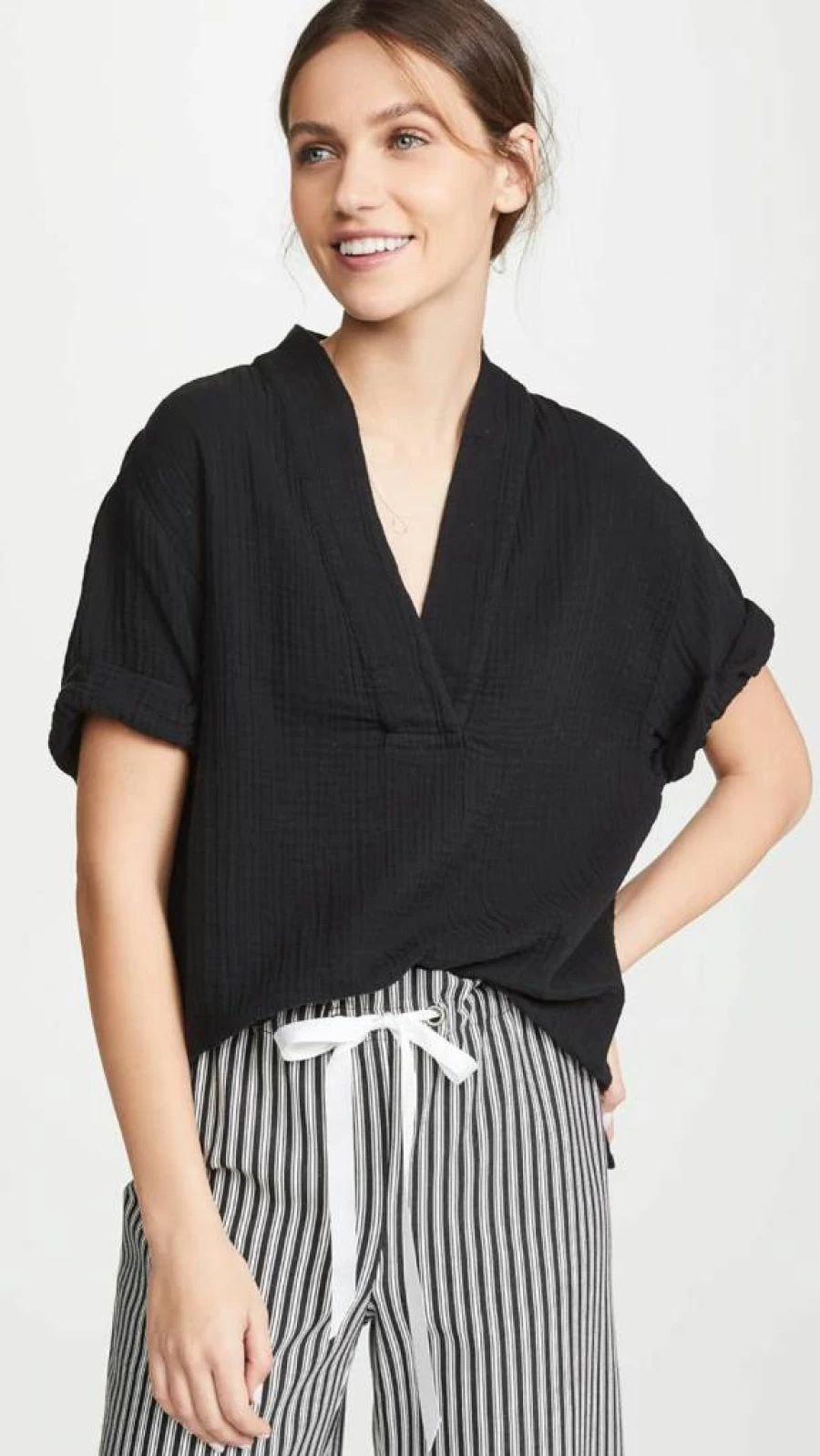 XIRENA Women's Avery Top - Stylish Casual Blouse for Everyday Wear