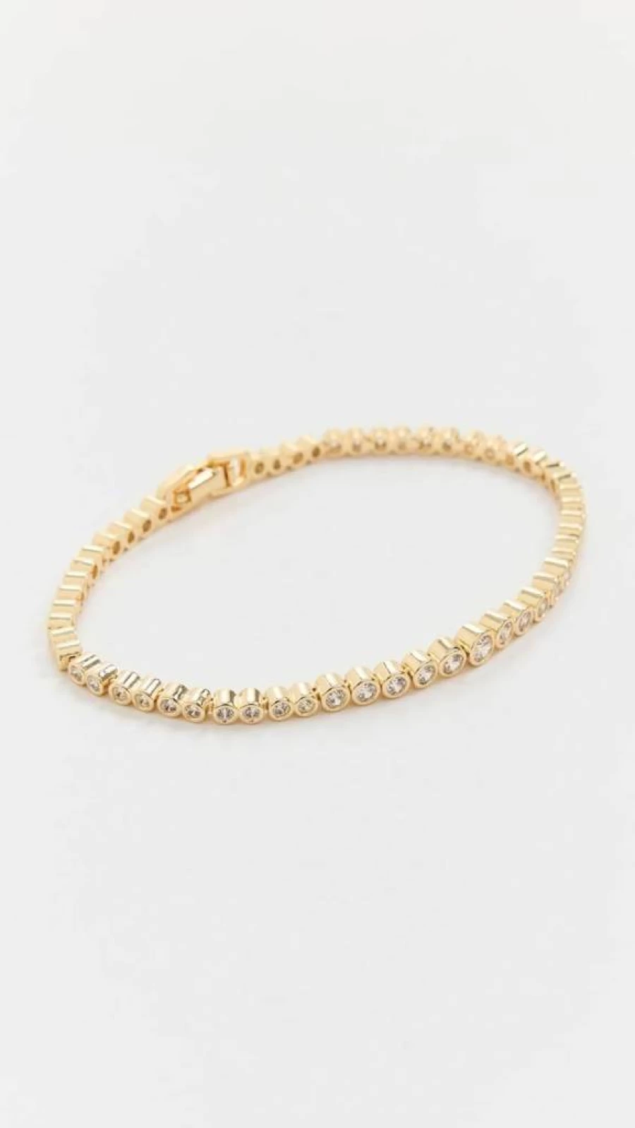 SHASHI Women's Tennis Bracelet with Graduated Bezel Design for Elegant Style
