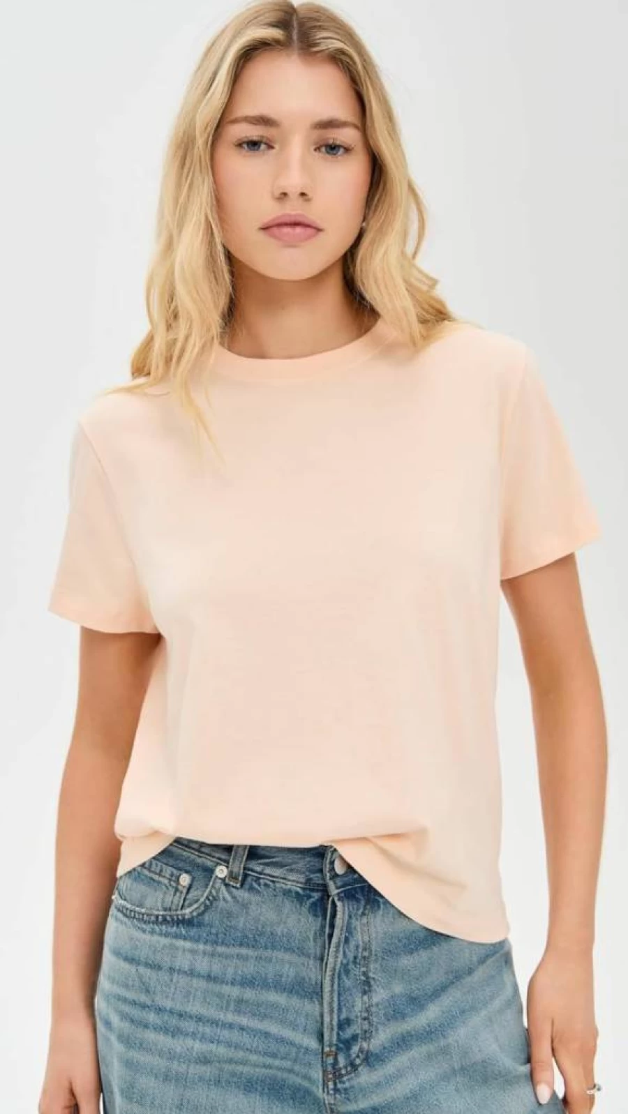 Vince Women's Classic Crew Neck T-Shirt | Soft Cotton Essential Top