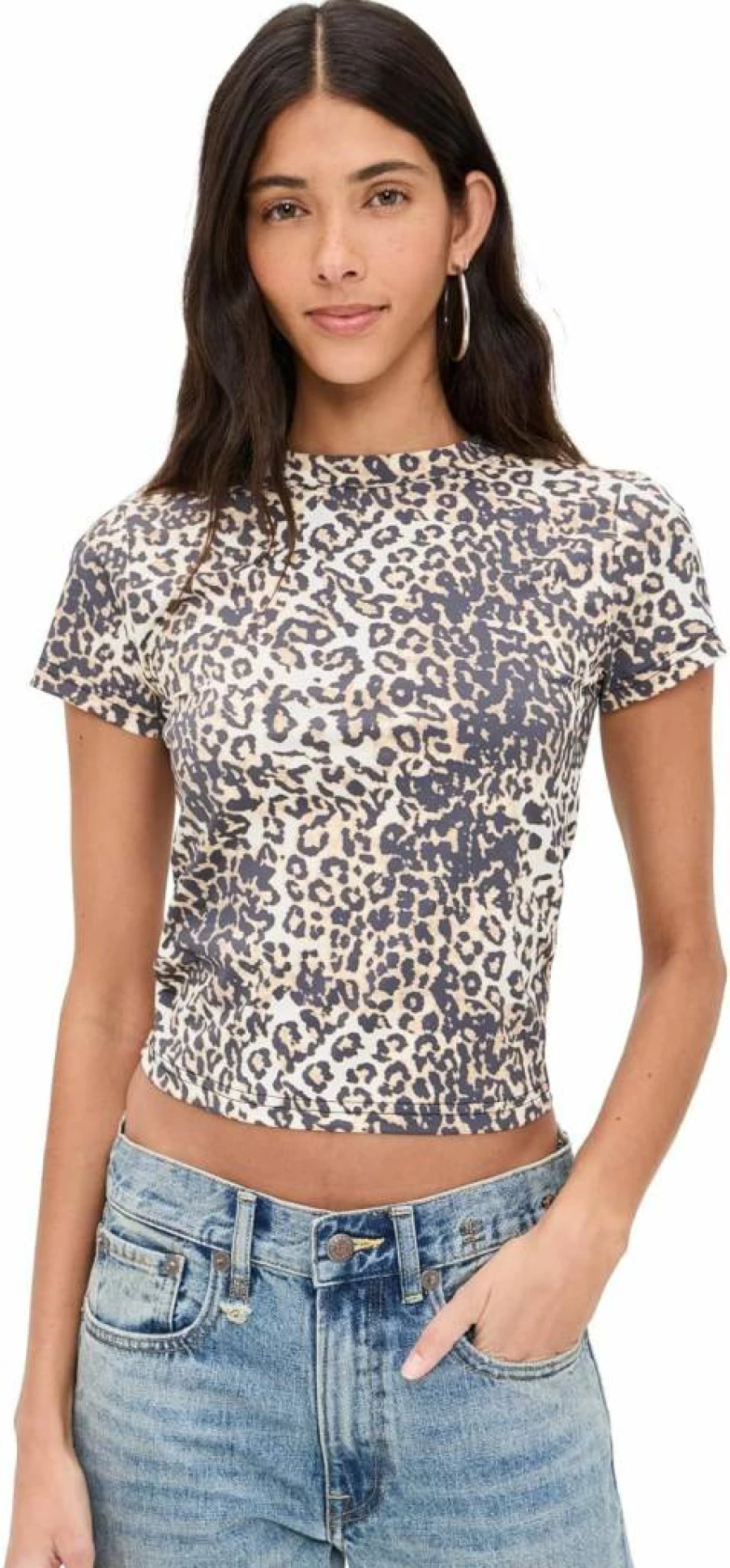 Lioness Women's Clubhouse T-Shirt - Stylish Casual Tee for Women