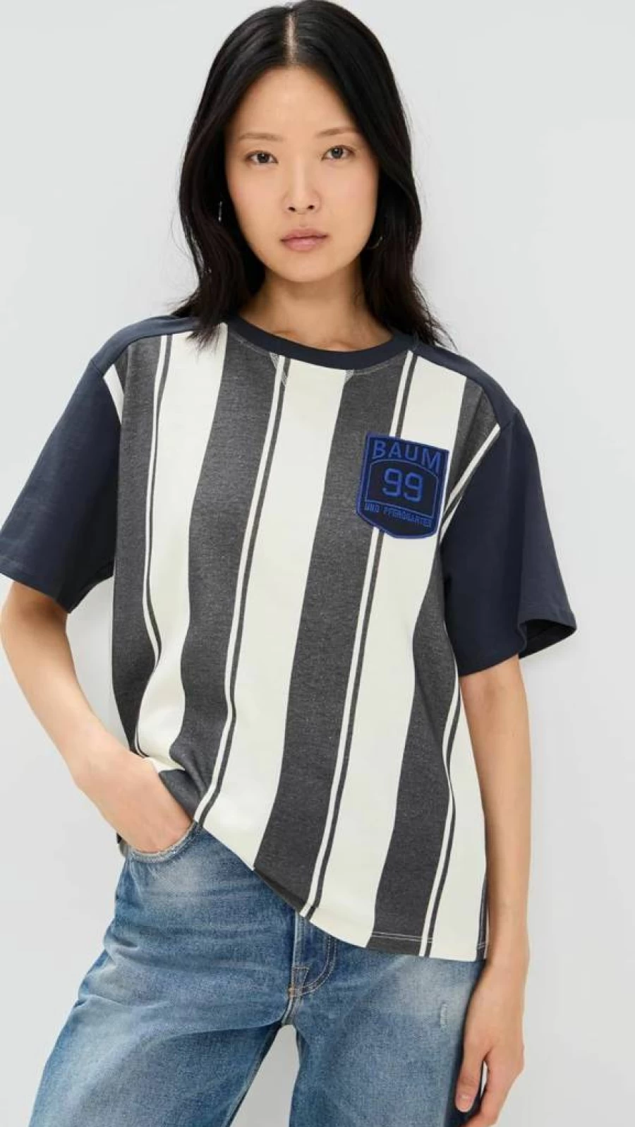 BAUM UND PFERDGARTEN Women's Graphic Tee - Stylish Casual Short Sleeve Top