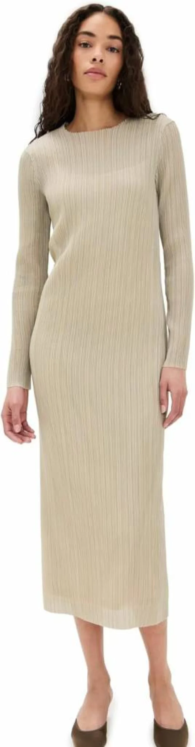 Vince Women's Classic Crew Neck Casual Dress - Elegant Everyday Wear