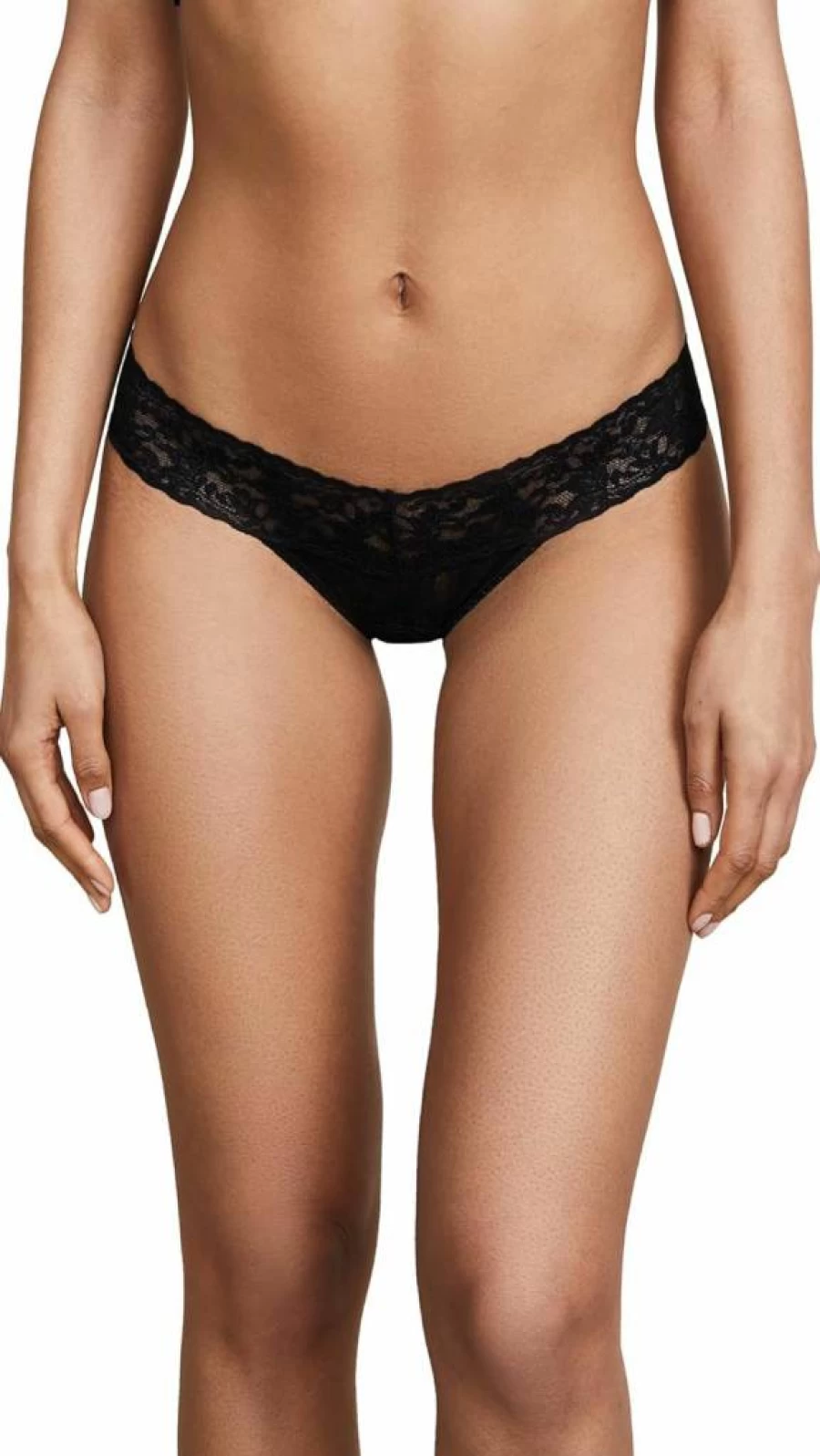 Hanky Panky Women's Black Signature Lace Low Rise Thong - One Size Petite Underwear