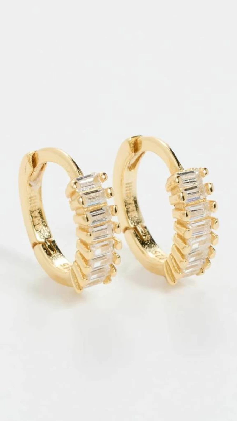 SHASHI Women's Teagan Huggie Hoop Earrings - Gold Plated Minimalist Huggie Earrings for Everyday Wear