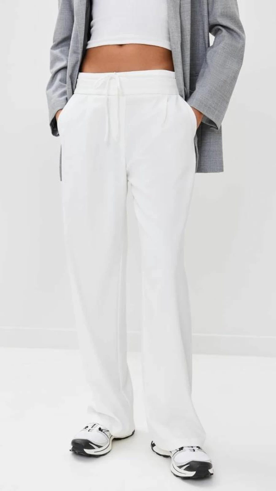 Lioness Women's Essential Pants - Comfortable & Stylish Everyday Wear