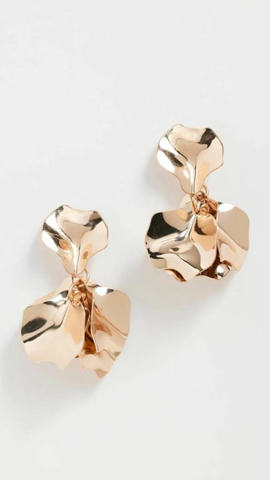 SHASHI Women's Ruellia Stud Earrings - Elegant Floral Design for Everyday Wear