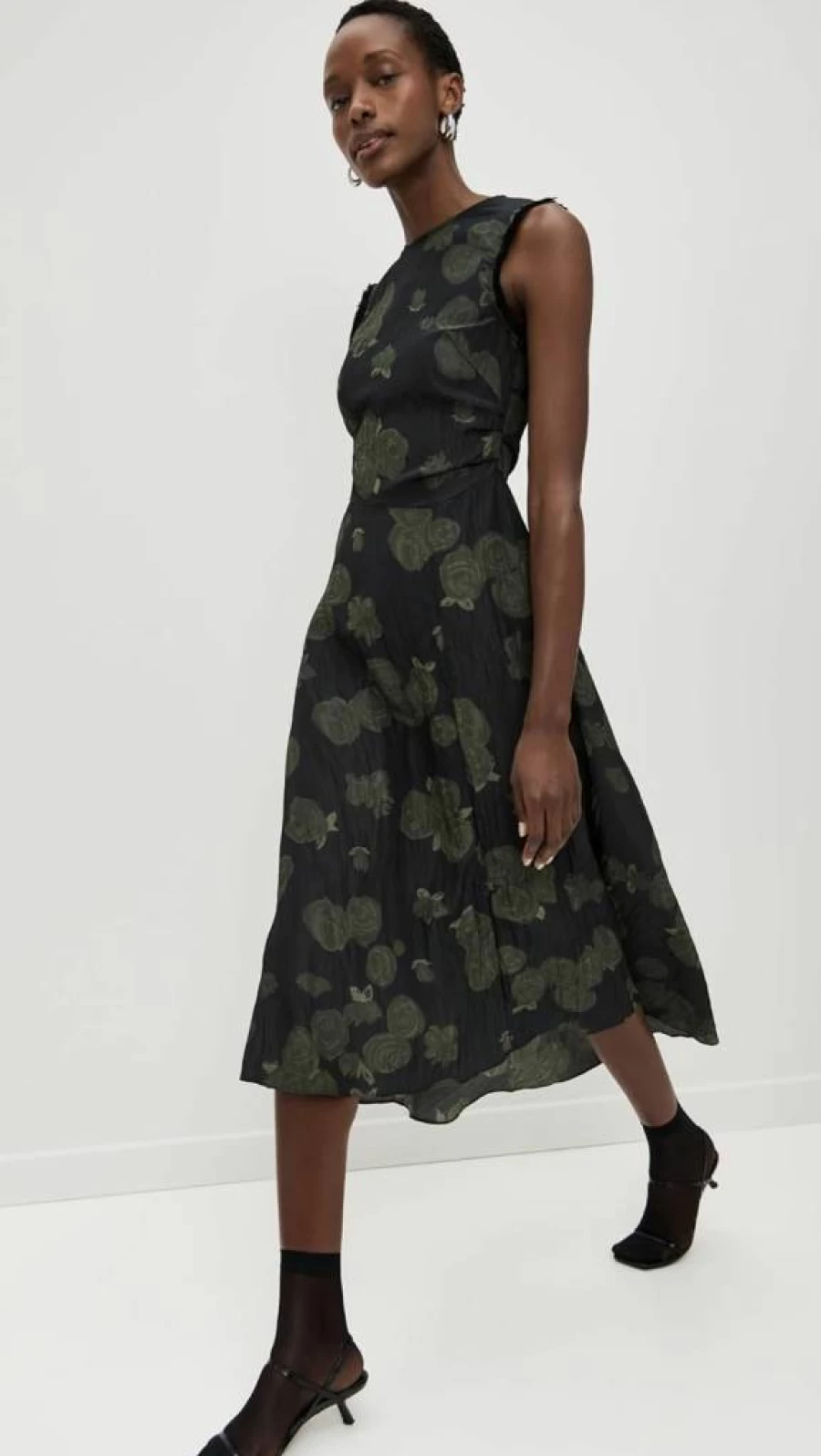 BAUM UND PFERDGARTEN Women's Atina Dress - Elegant Flowy Boho Style Dress for Women