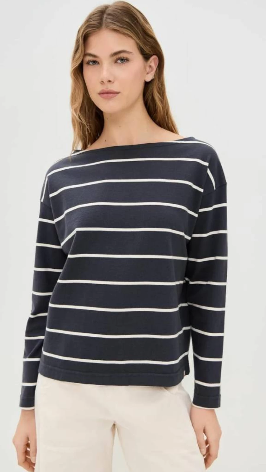 Faherty Women's Boatneck Jersey Top - Soft Sporty Comfort for Casual Wear