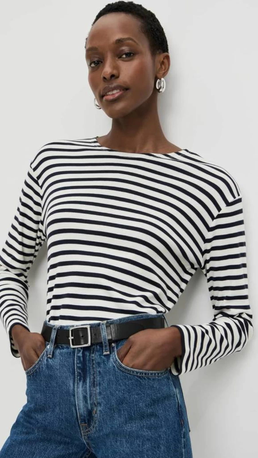 Closed Women's Basic Long Sleeve T-Shirt - Soft Cotton Crewneck Top