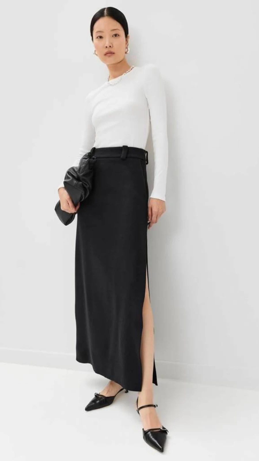 ALOHAS Women's Falgar Black Skirt - Stylish High-Waist Mini Skirt for Women