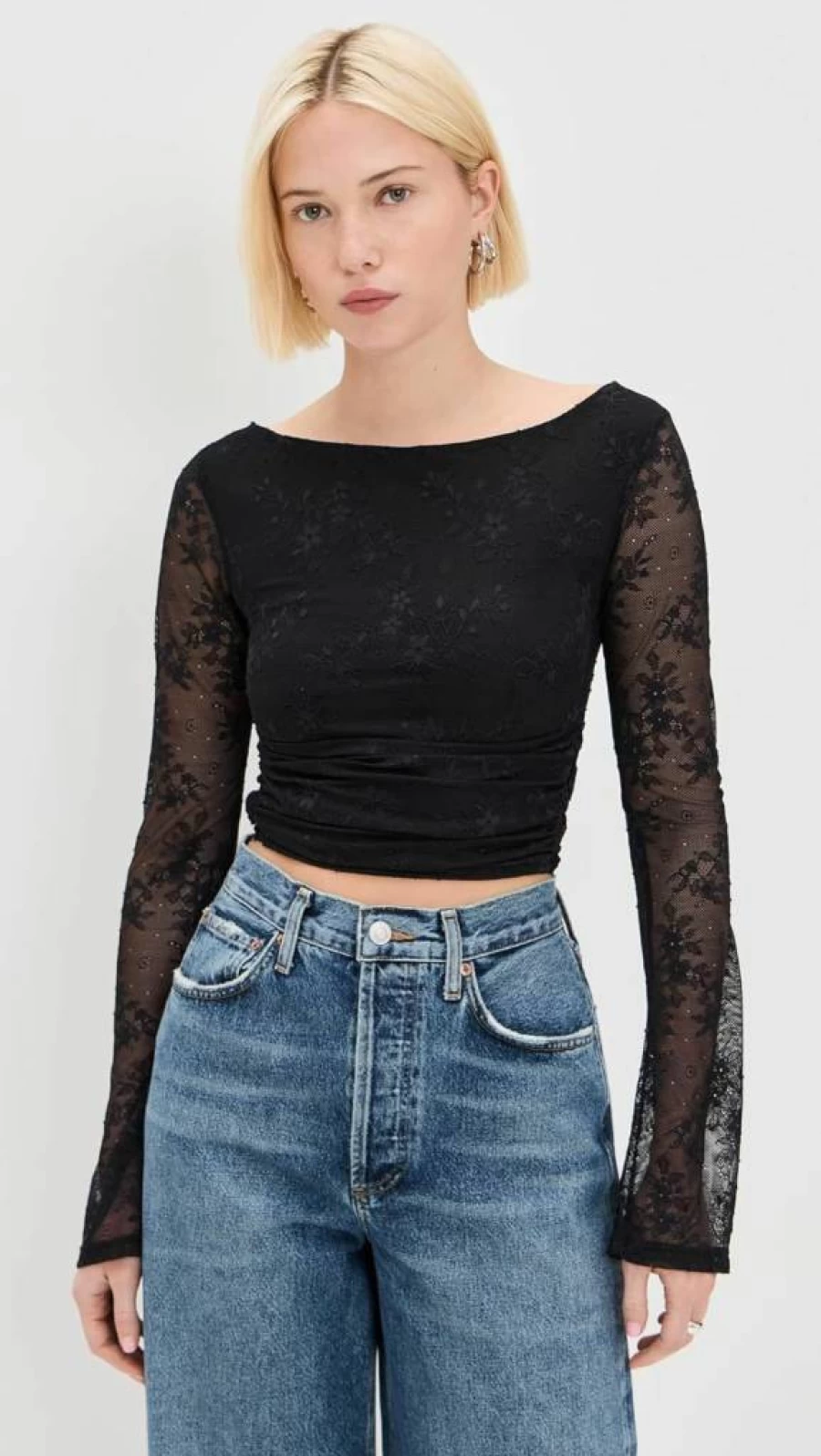 AFRM Women's Noam Lace Crop Top - Stylish Feminine Short Sleeve Blouse for Fashion Trends