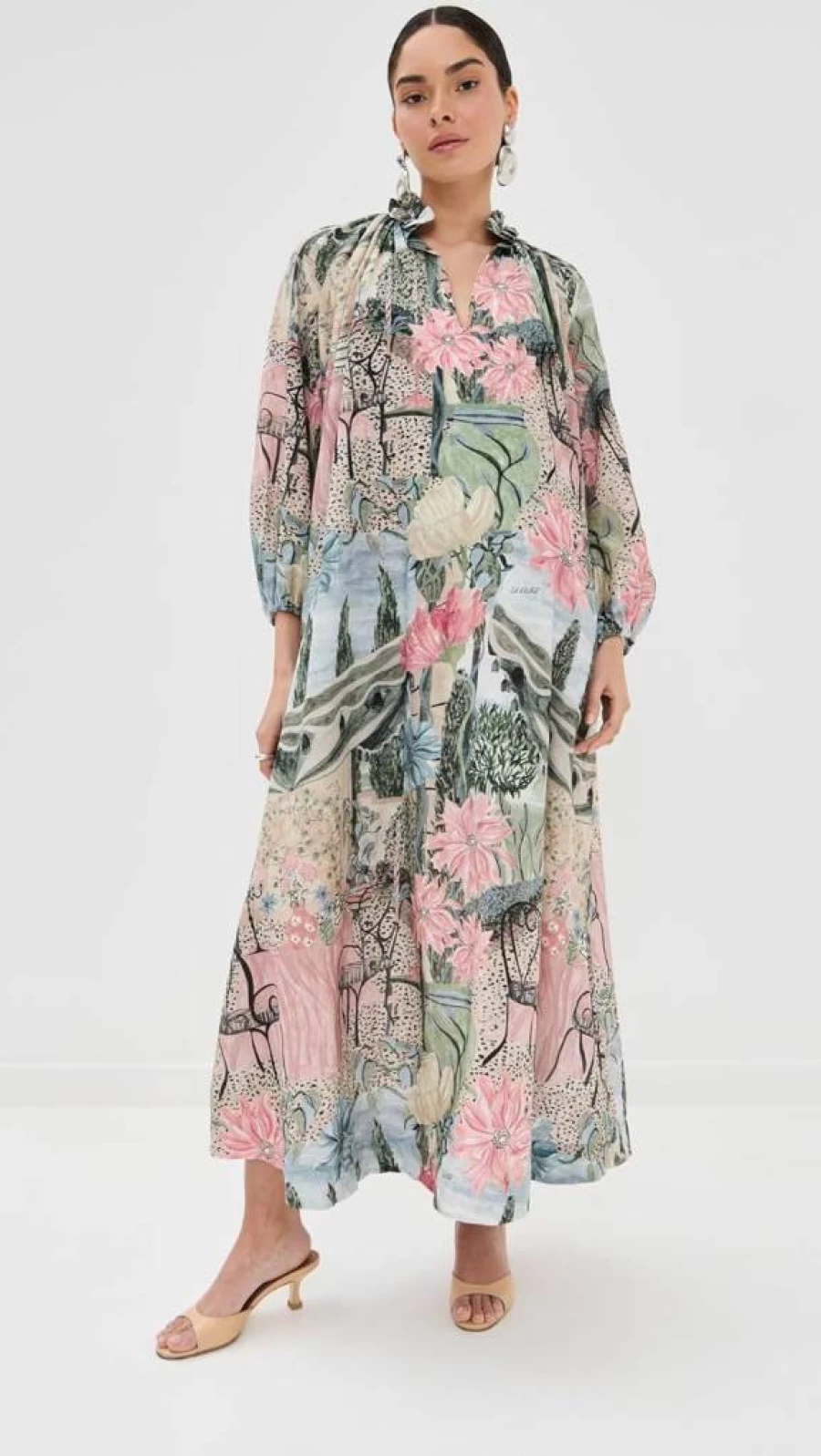 Isla & White Women's Pascale Dress - Elegant Flowy Summer Dress with Floral Print